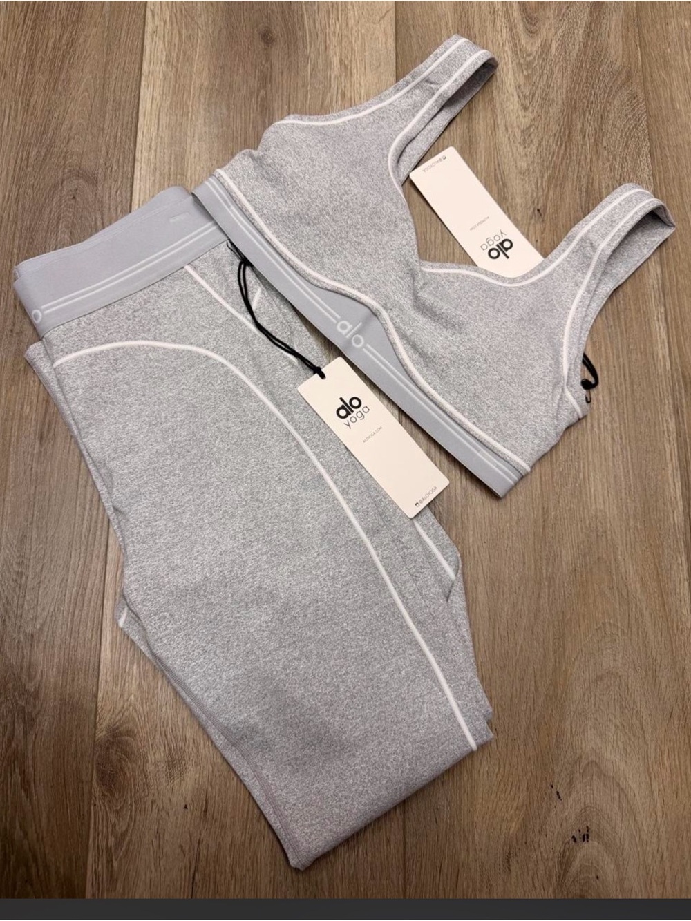 Yoga Women's Gray Seamless Sports Bra and Legging Set size S